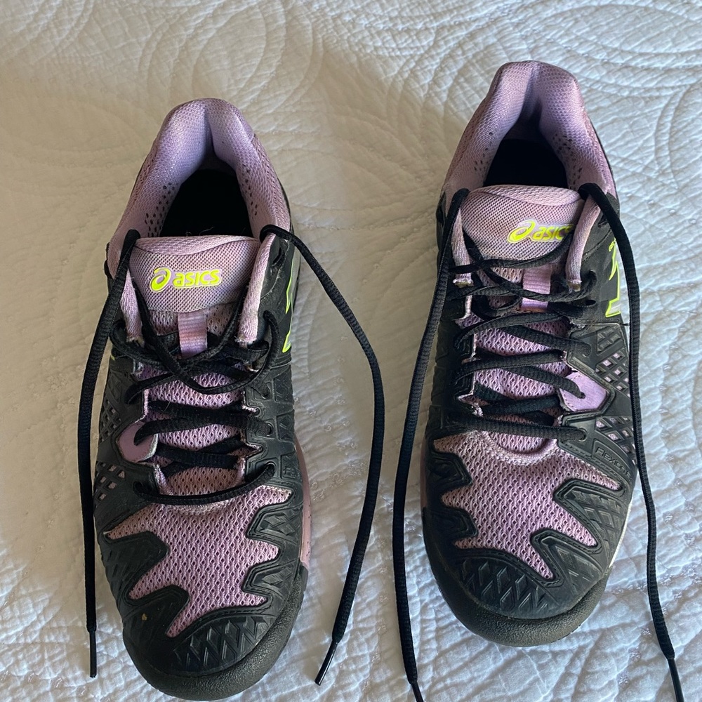 Asics Tennis court shoes
